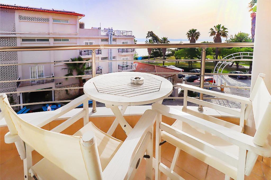 Hanioti Grandotel Exterior photo